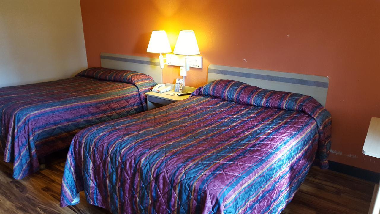 Red Carpet Inn Gibbstown Экстерьер фото